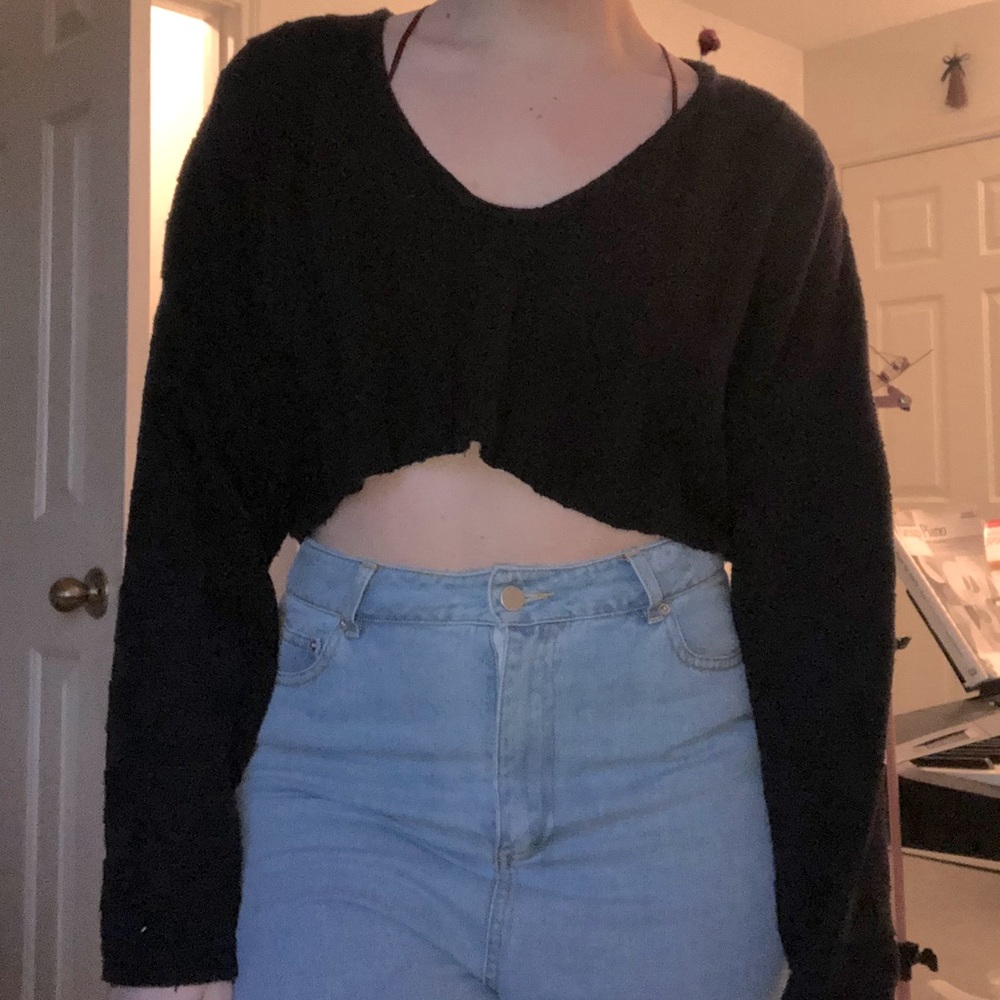 cropped sweater indented stripes all black